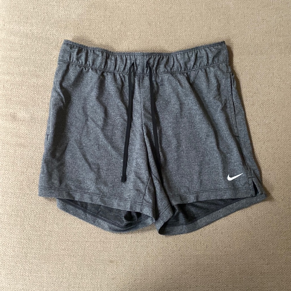 Nike dri fit shorts with the dri fit technology. Womens xs! NWT😁